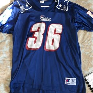 Vintage champion Lawyer Milloy Patriots jersey